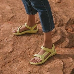 teva hurricane drift yellow